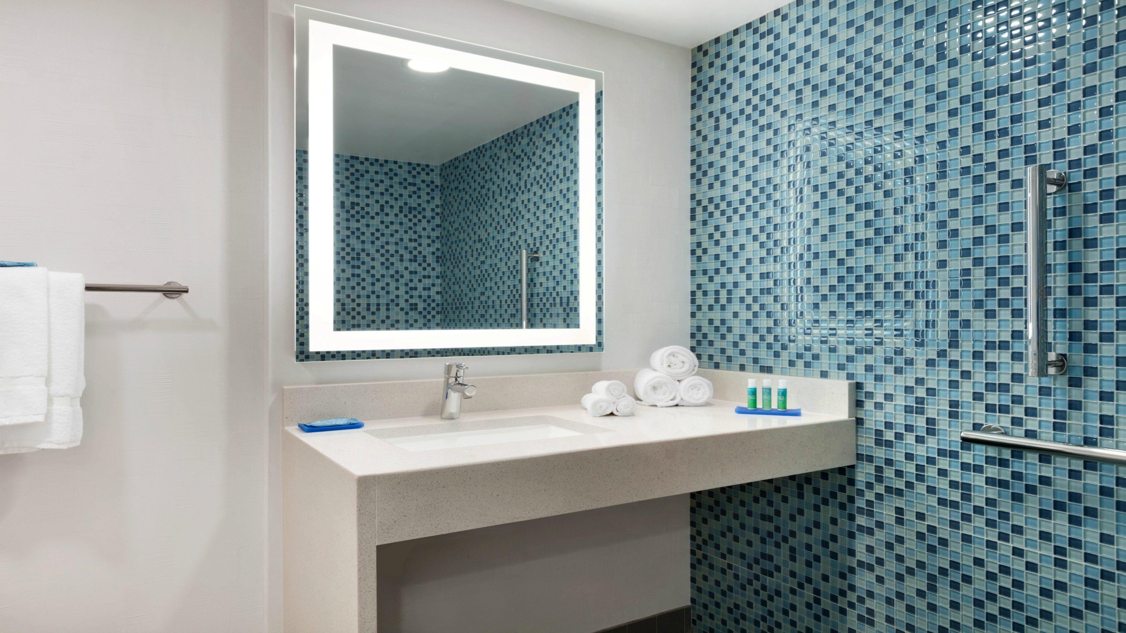 Holiday Inn Express - Williamsburg Busch Gardens Area By Ihg Bagian luar foto