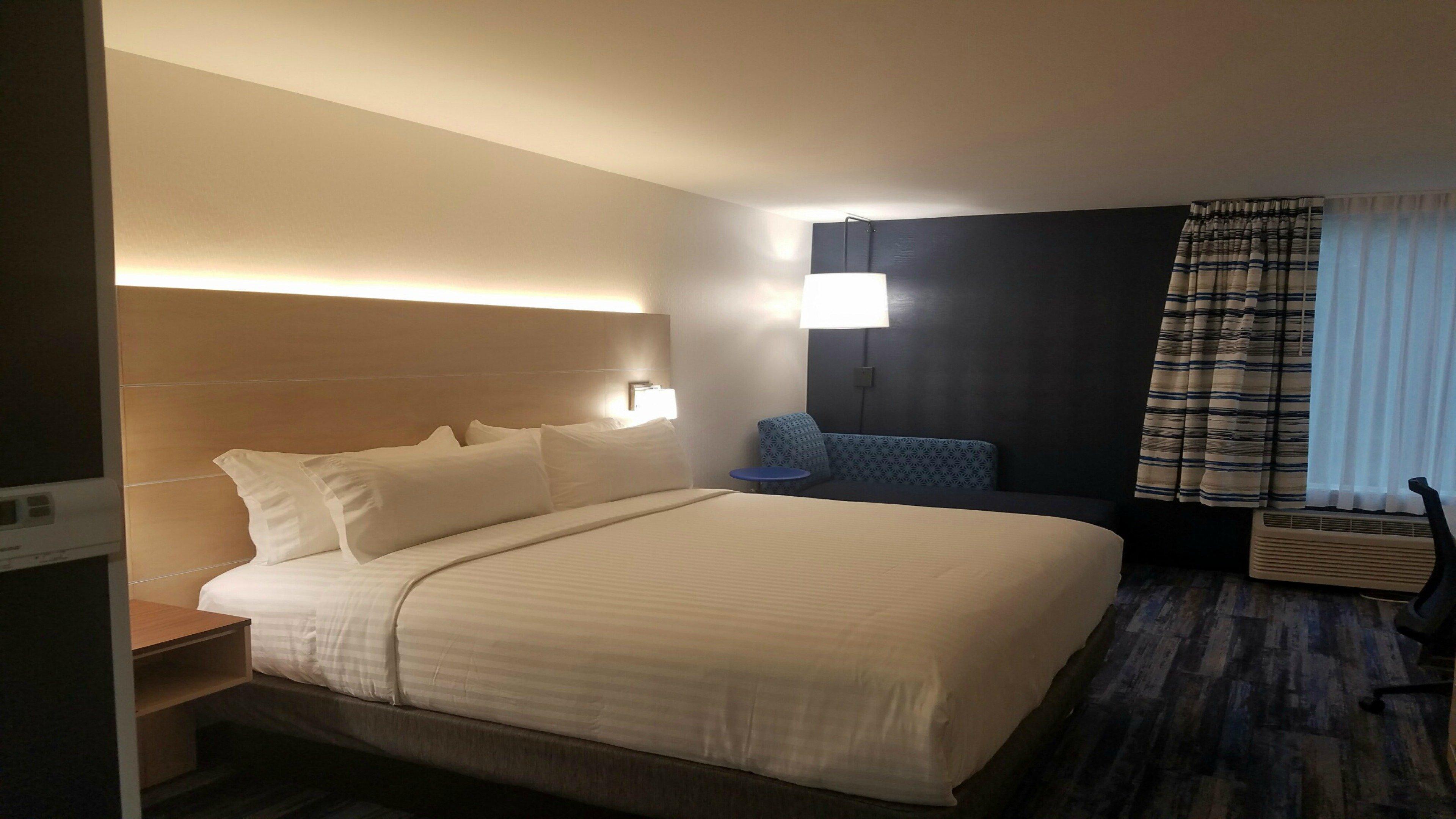 Holiday Inn Express - Williamsburg Busch Gardens Area By Ihg Bagian luar foto