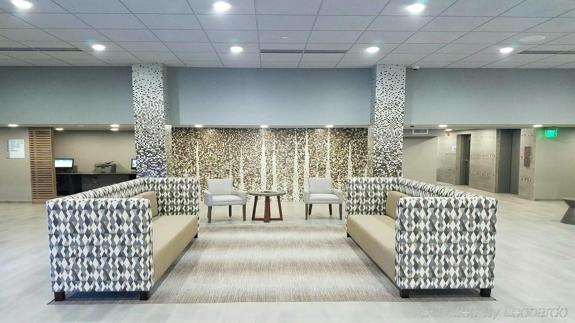Holiday Inn Express - Williamsburg Busch Gardens Area By Ihg Bagian luar foto